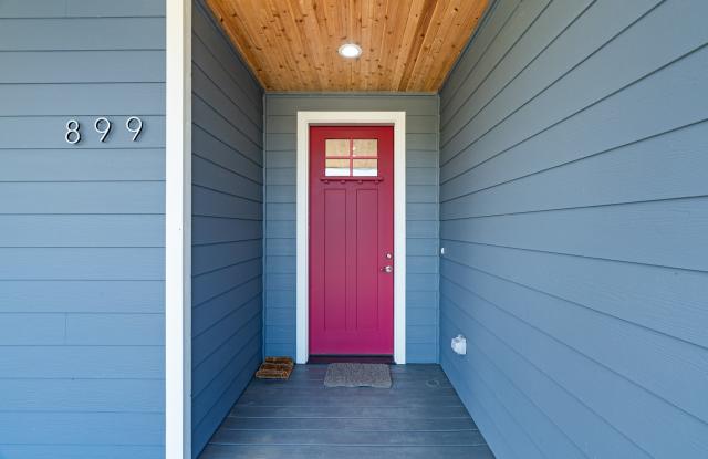 899 Point Brown Avenue Southwest