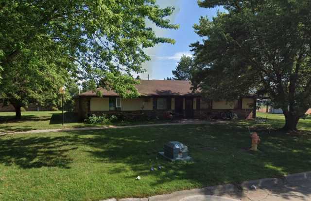 713 W 9th St - 713 West 9th Street, Storm Lake, IA 50588