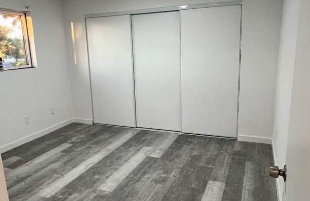 Remodeled 2 bedrooms 2 full baths corner unit apartment in Chula Vista