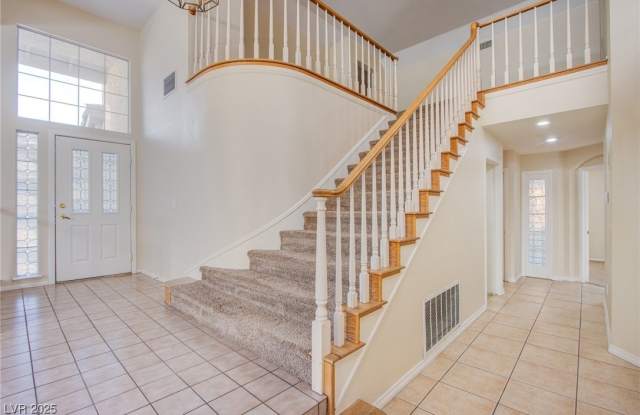 2929 Bridge Creek Street