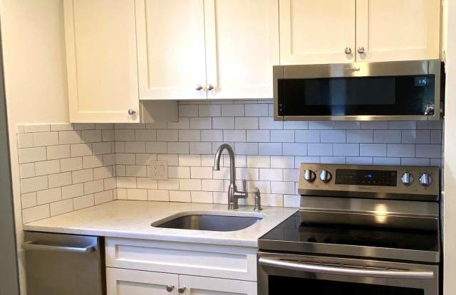 4000 BEECHER STREET NW