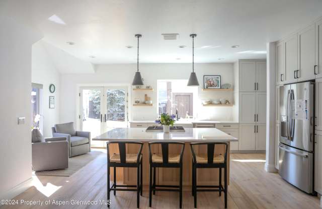 Photo of 364 Summerset Lane