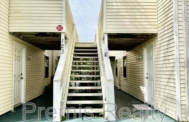 123 Loblolly Court #D