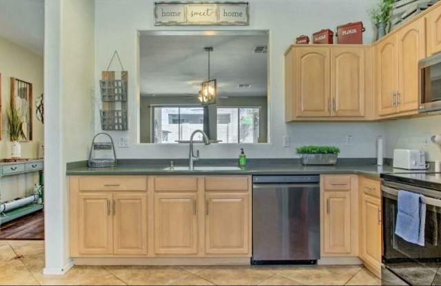 2534 W FLORENTINE Road