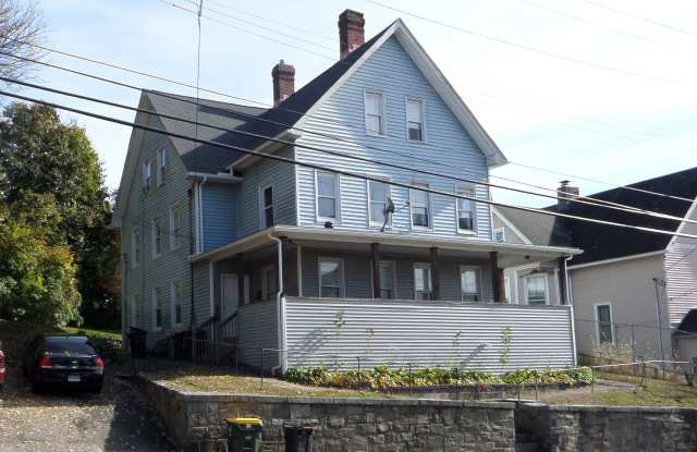 Photo of 198 North Main Street