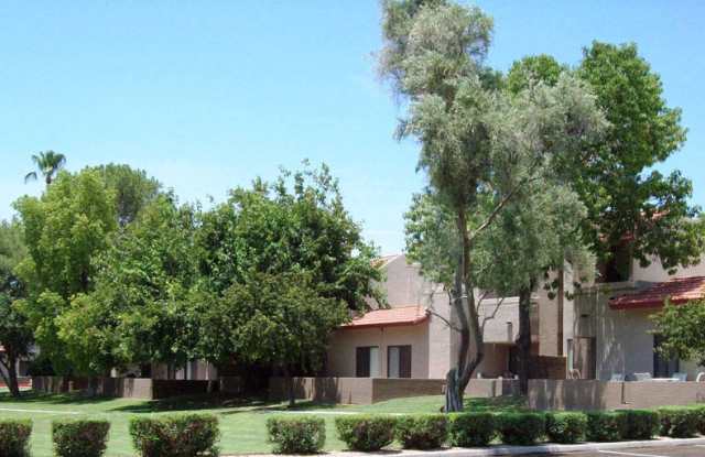 Acoma Thunderbird Townhomes