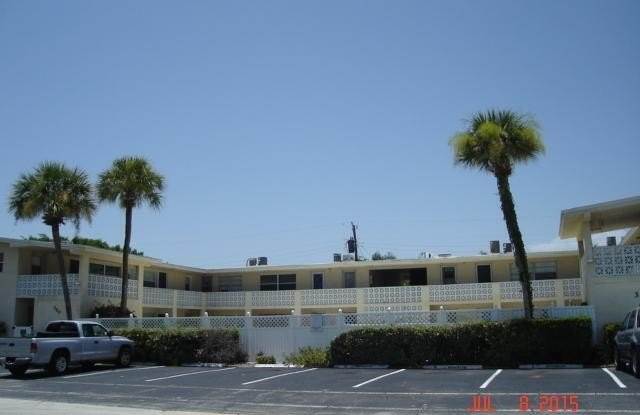 Photo of 350 Woodland Ave unit: 7