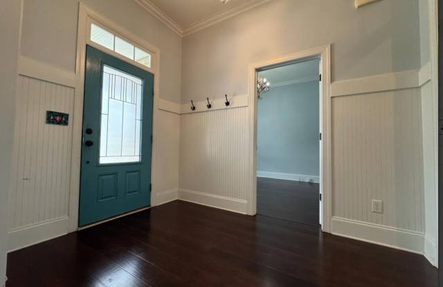 428 N Belvedere Drive