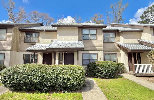 AVAILABLE NOW! (No Pets Preferred)