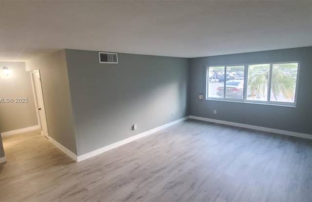 14840 Naranja Lakes Blvd