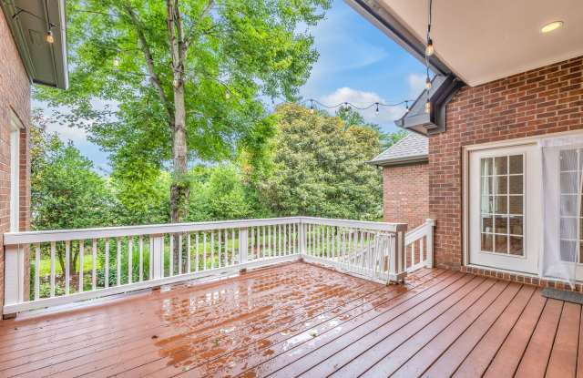 Downtown Franklin 4bdrm/4bath for rent!