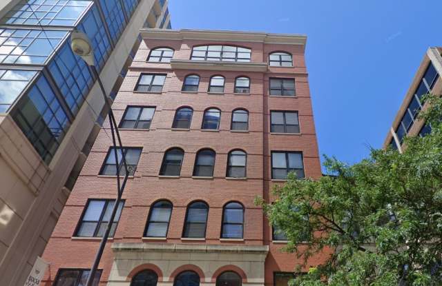 742 N. La Salle Street #401