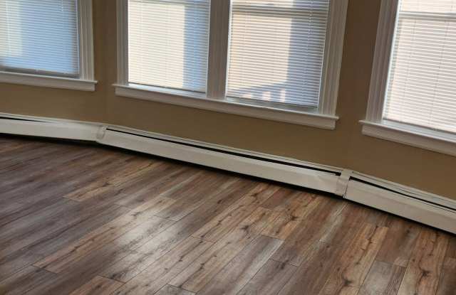 22 King Street unit: 2