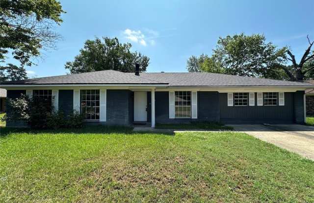 807 Dalisa Circle
