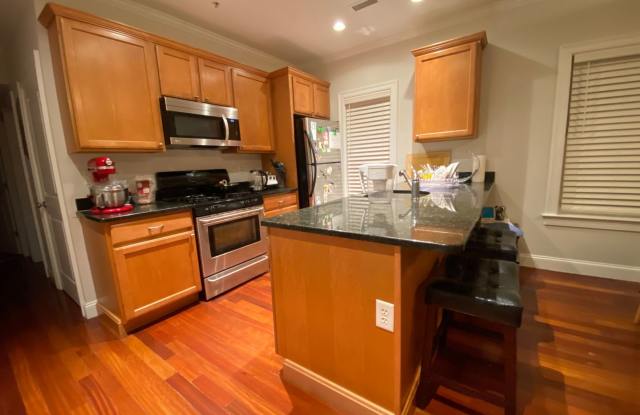 Walk to Harvard, Great location! 2 bedrooms with office, In-unit laundry, parking, extra storage! - 35 Magnolia Avenue, Cambridge, MA 02138