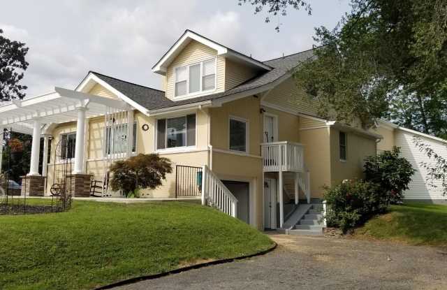 Photo of 9000 COLESVILLE Road