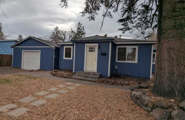 Photo of 455 Northeast Clay Avenue