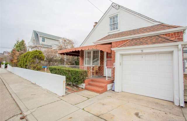 76 Clayton Clayton Avenue