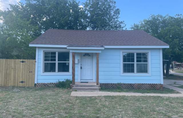 2 BED 1 BATH!