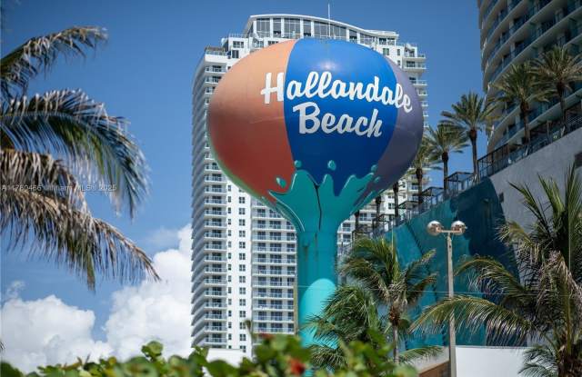 800 Parkview Dr Unit 211