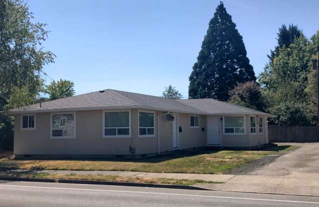 Photo of FALL SPECIAL ~ $735 OFF FIRST MONTH RENT