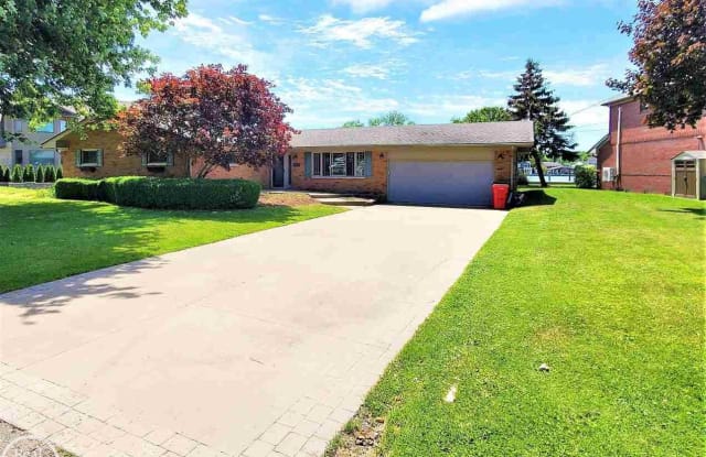 38164 Circle - 38164 Circle, Macomb County, MI 48045