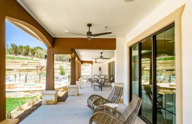 Photo of 22803 US-281 N, #1213