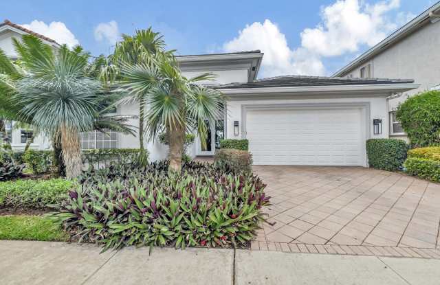 4114 NW Briarcliff Circle