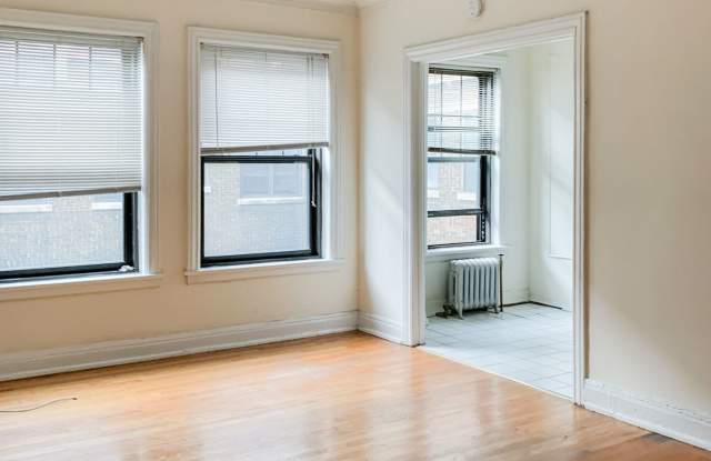 540 West Briar Place