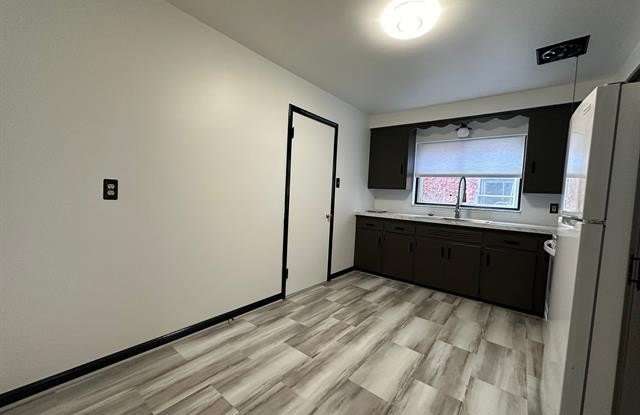 976 BEACONSFIELD Avenue