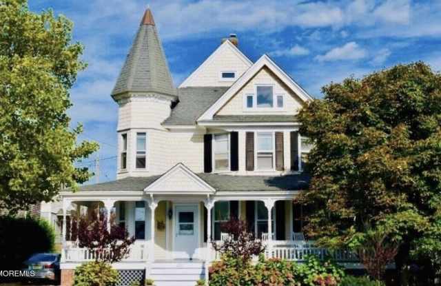 Photo of 409 Main Avenue