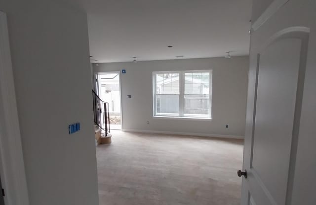 343 Jackson Street unit: 3