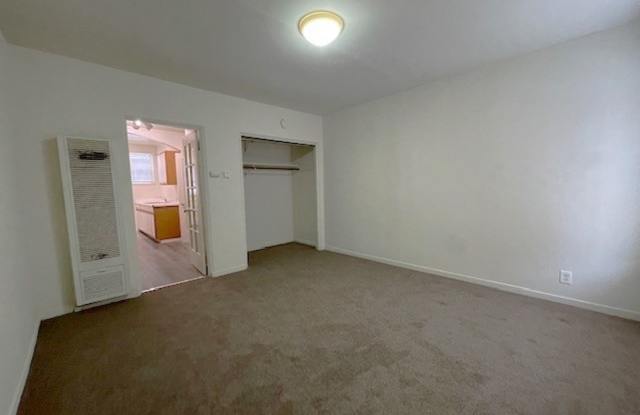 Charming, Studio Freshly Painted, move in ready