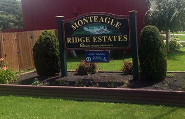 Monteagle Ridge Estates - 4600 Hyde Park Boulevard, Niagara Falls, NY 14305