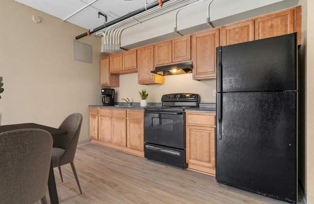 E Street Flats - Student Housing