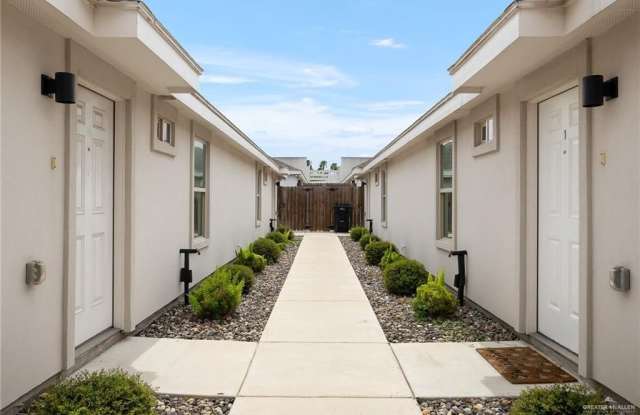 1305 Alta Vista Drive unit: 4