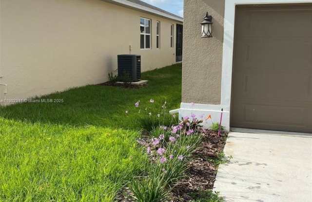 125 Lake Smart Circle