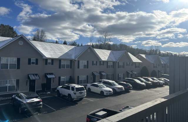 Photo of 2121 S Greenwood Dr