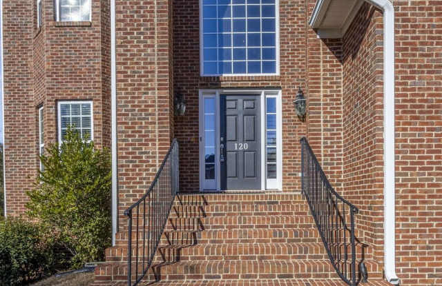 IMPRESSIVE 4 BEDROOM, 4.5 BATH HOME IN INDIAN RIVER