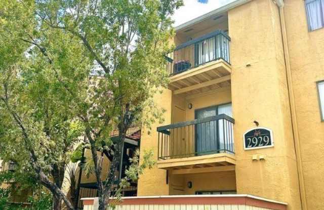 Photo of 2929 Winkler Avenue unit: 1018