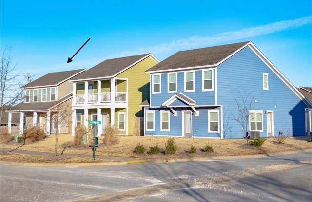 Photo of 1652  N Golf Club