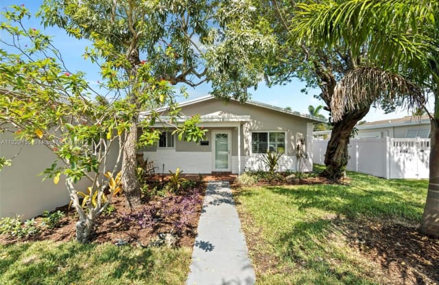 838 NW 10th Ave - 838 Northwest 10th Avenue, Dania Beach, FL 33004