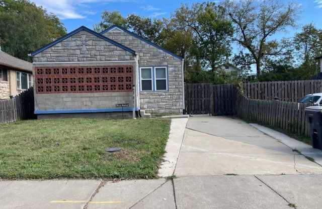 Photo of 2bd/1ba Bungalow Available Now!!