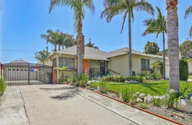 Photo of 3826 S Burnside