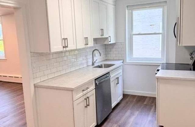 23 MORTON AVE