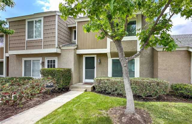 17 Hollowglen