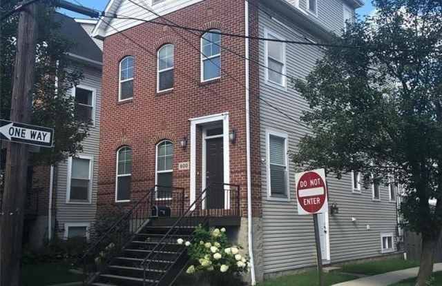 600 Literary Road unit: Up