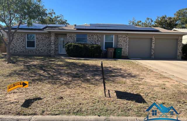 Photo of For Rent - 3 Bed/ 2 Bath - 1932 Glenwood Drive