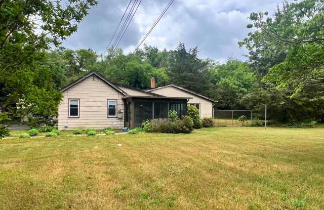 465 W ELMER ROAD