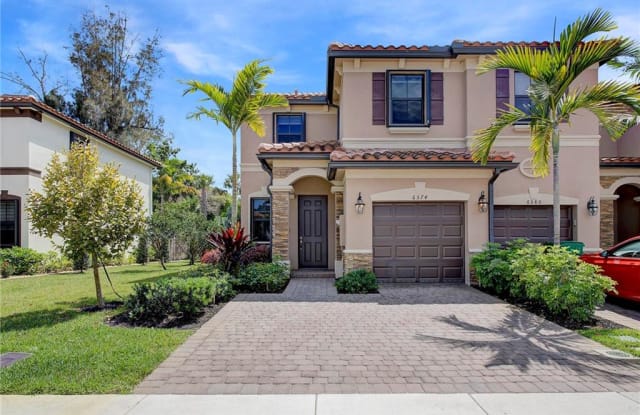 6574 S Anise Ct - 6574 S Anise Ct, Davie, FL 33314